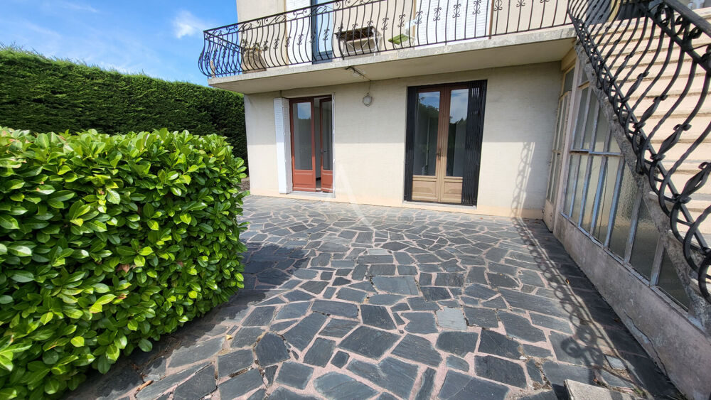 APPARTEMENT AVEC 2 CHAMBRES TERRASSE ET PLACE DE PARKING
