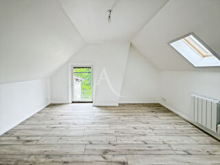  Appartement à louer 4 pièces 76 m²