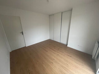  Appartement à louer 3 pièces 60 m²