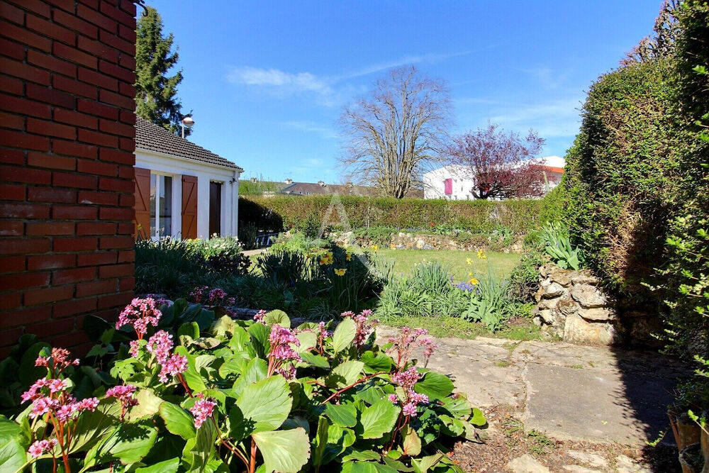 Maison de plain-pied de 98 m2, 4/5 pièces sur Maurepas