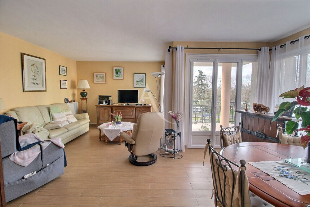 Appartement de 5 pièces 104m2 avec terrasse sur le mail