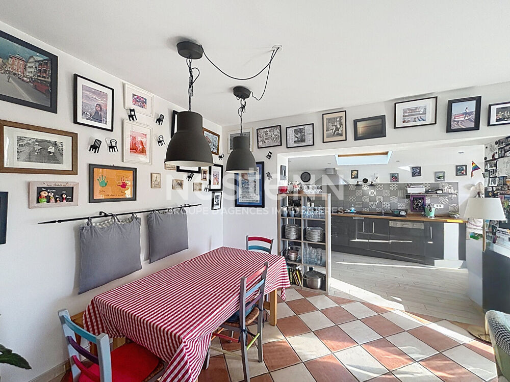 Vente Maison Maison Bron 4 pièces (T4) - 92m2 - 3 chambres - Rénovée - Garage & Cave - 69500 BRON Bron