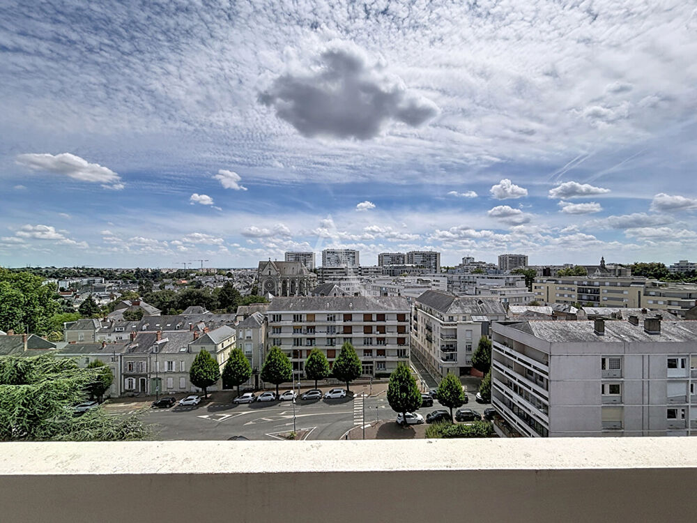 BD SAINT MICHEL - T4 NON MEUBLE - DISPONIBLE DE SUITE