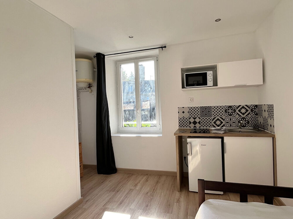 A LOUER BRETAGNE MORBIHAN PONTIVY STUDIO MEUBLE ENTIEREMENT RENOVE