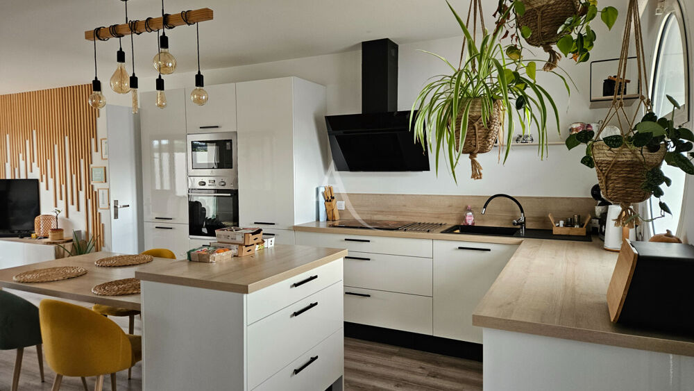 Location Maison Maison meublée   4 pièce(s) 80 m2 A LOUER A L ANNEE A PARTIR DE OCTOBRE Les sables d olonne