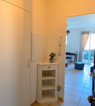  Appartement à louer 2 pièces 33 m²