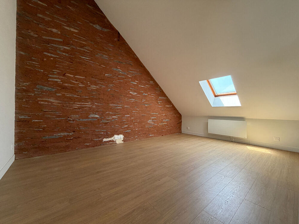 Vente Appartement ANGERS UCO / ESA : T3 de 36m2 rénové, dernier étage à deux pas du centre-ville d'Angers ! Angers