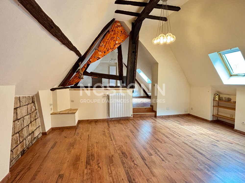 Vente Maison Maison de caractère 154 m² ? Double habitation possible ? Cour sans vis-à-vis ? Hyper-centre de Château-du-Loir Montval sur loir