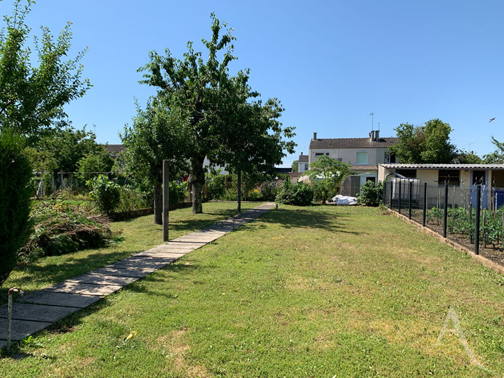 Location Maison Belle Maison T4 avec jardin et garage Chateauroux