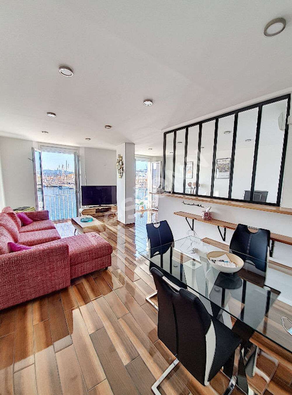 Vente Appartement SUR LE PORT DE TOULON Appartement T2 avec belle vue mer Toulon