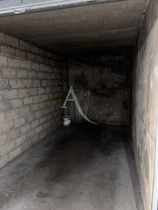  Parking / Garage à vendre 1 pièce 