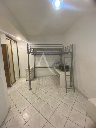  Appartement à louer 1 pièce 20 m²