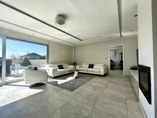  Maison � vendre 8 pi�ces 205 m�