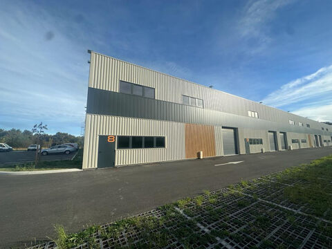 Entrep&ocirc;t &agrave; louer Salleboeuf 3917 33370 Salleboeuf