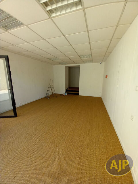   Local commercial 66m² à Lesparre Médoc 