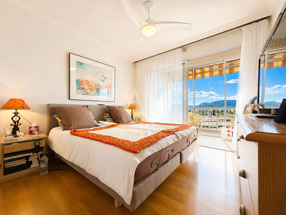 Appartement 2 pièces 45M² en dernier étage à Mandelieu