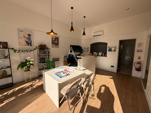 LOCAL COMMERCIAL EN REZ DE CHAUSSEE AU 4 CHEMINS - CARCASSONNE 620 11000 Carcassonne