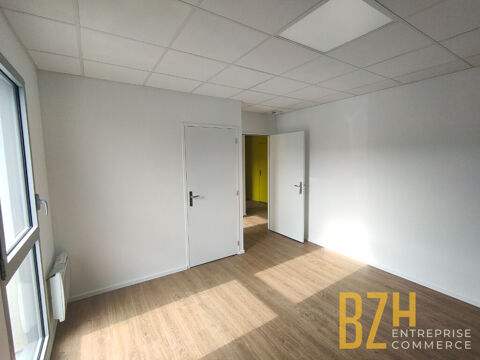 BUREAUX - 65 m² - AURAY 850 56400 Auray