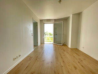  Appartement à louer 2 pièces 45 m²