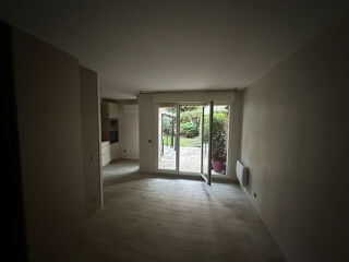  Appartement à louer 2 pièces 45 m²