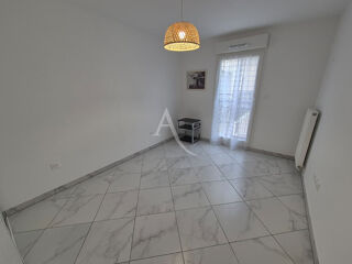  Appartement à louer 3 pièces 63 m²