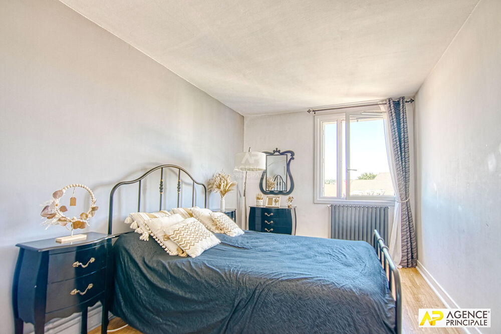 Vente Appartement Le Chesnay limite Versailles Appartement 3 pièces 65.53 m² carrez situé  au 3ème et dernier étage , cave et parking Le chesnay rocquencourt
