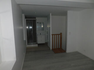  Appartement à louer 1 pièce 32 m²