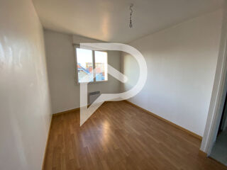  Appartement à louer 5 pièces 70 m²