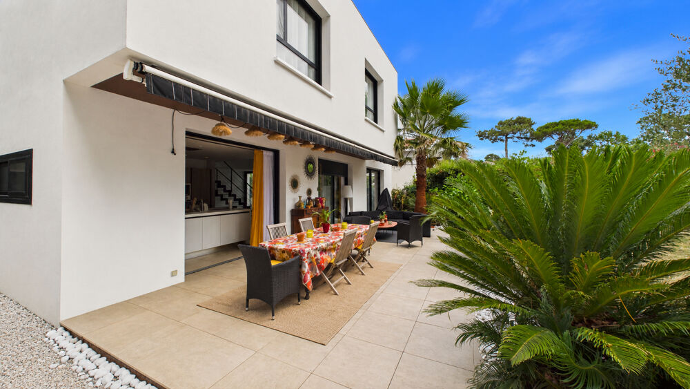 Maison d'architecte contemporaine de 157 m² au calme et à 5 minutes en vélo des plages