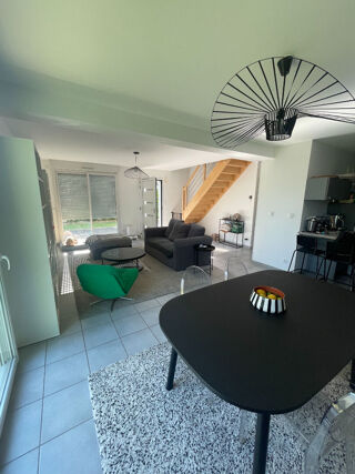  Maison à louer 5 pièces 101 m²