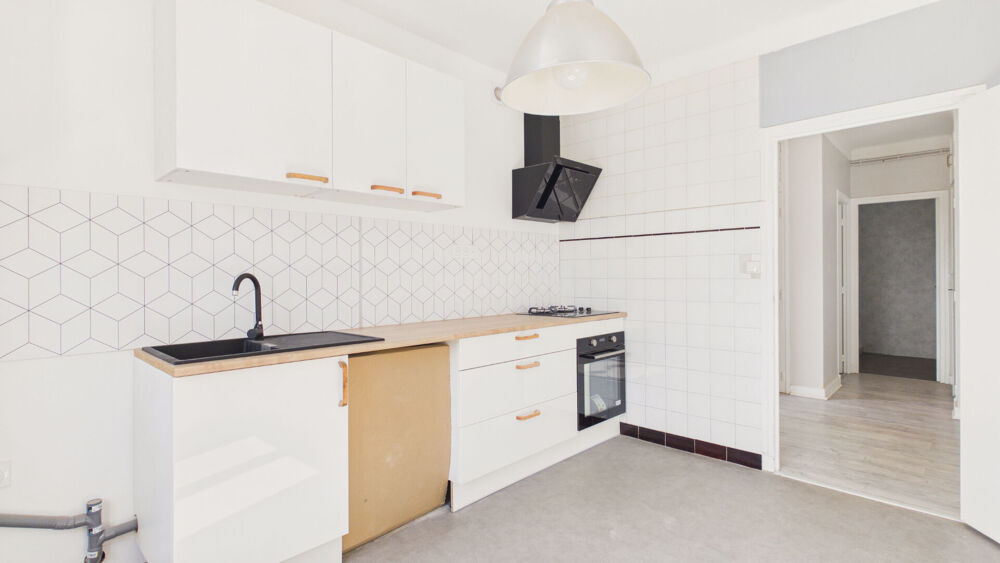 Grand appartement T3 rénové - 3 balcons + véranda + jardin - RODEZ