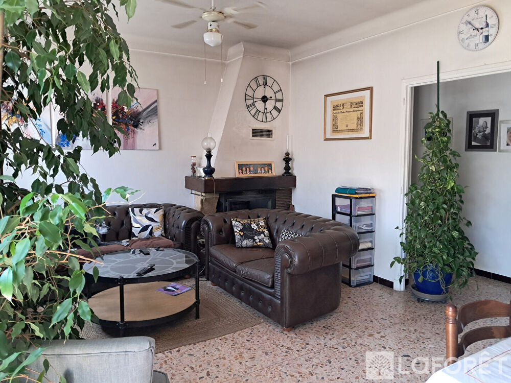 Vente Immeuble Local commercial  et appartement  4 pièces à Vinca Vinca