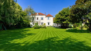  Villa à vendre 9 pièces 240 m²