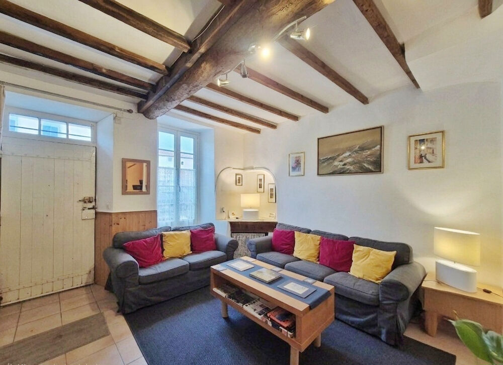 Maison de village charmante avec cour privée et potentiel locatif