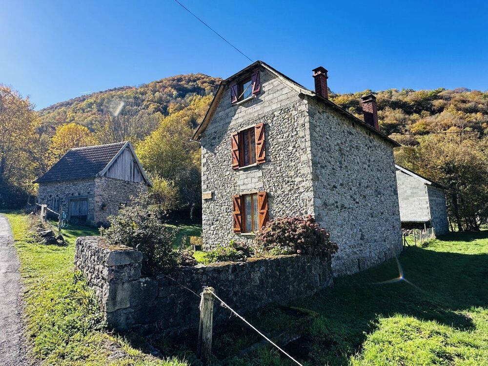 Vente Maison Maison et dépendances ,Au pied du Valier 09800. Uchentein