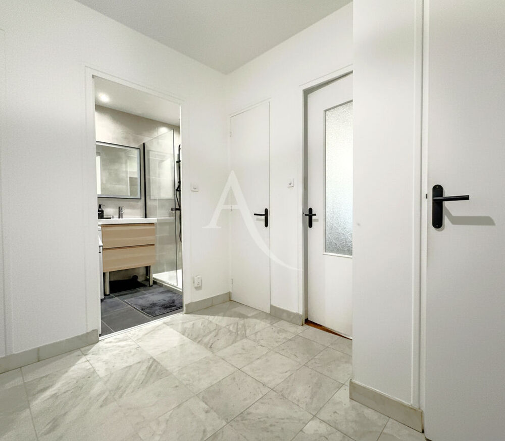 Appartement 2 pièces proche Part-Dieu en rez de chaussée sur cour