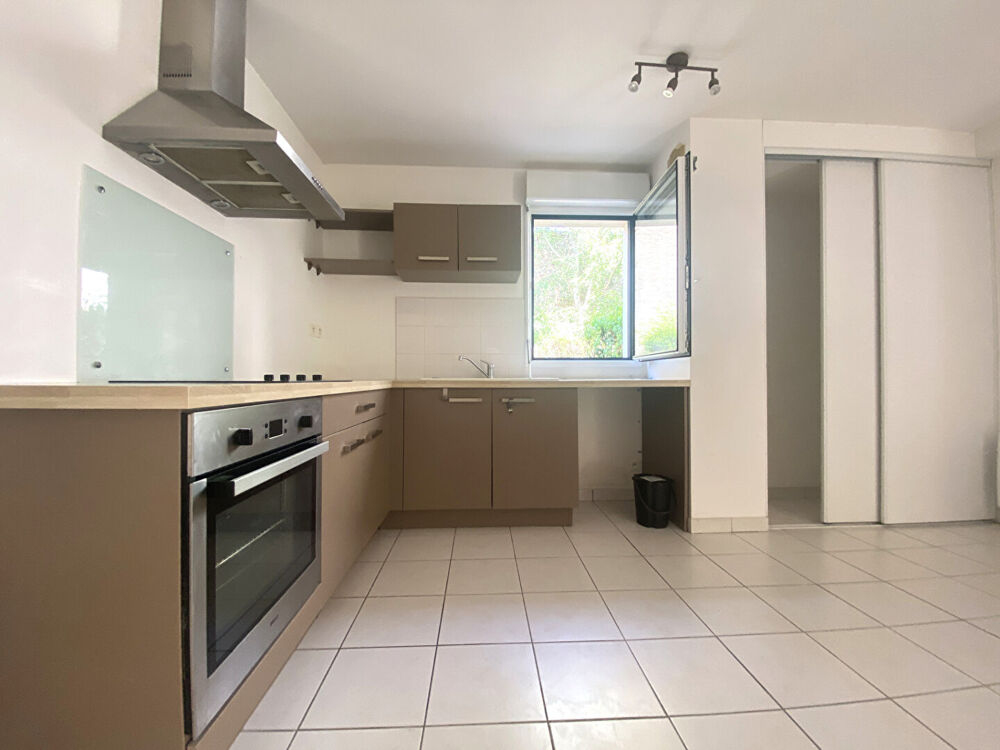 Vente Maison Maison à vendre à Vannes 3 pièces avec jardin privatif parking sécurisé, proche de la gare de Vannes Vannes