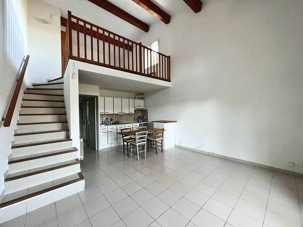 Location Appartement APPARTEMENT LES MILLES - 2 pièce(s) - 48 m2 Les milles