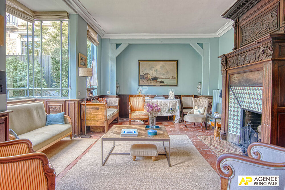 Vente Maison Versailles Rive-Droite Maison 7 pièces 196 m² au sol sur parcelle de 388m² avec terrasse, jardin, cave et garage Versailles