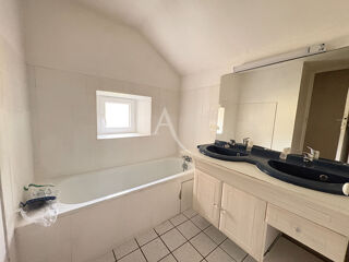  Maison à louer 5 pièces 106 m²