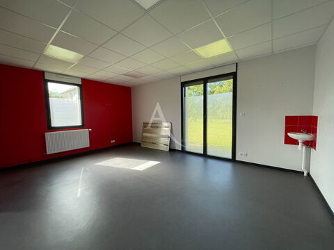   LOCAL PROFESSIONNEL - MONTRICHARD 