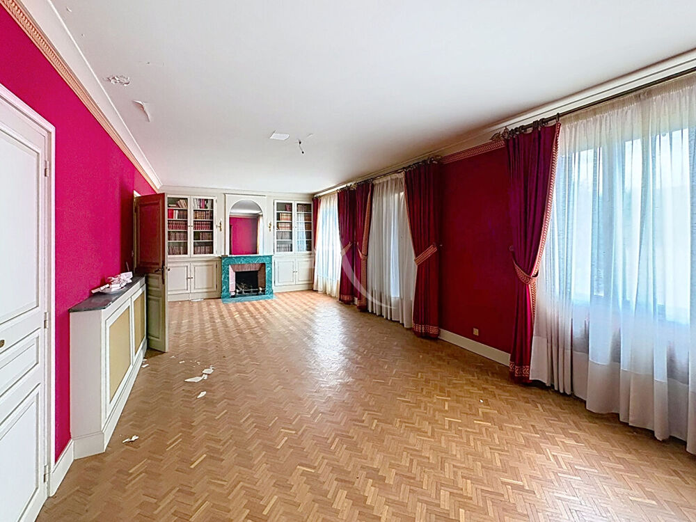 Vente Maison Maison avec fort potentiel à Pocé-Distré Distre