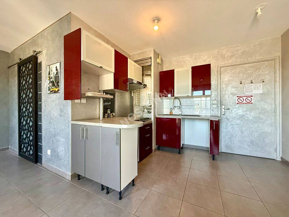 Vente Appartement Appartement La Ciotat de 2 pièces de 33.27 m² avec garage dans résidence avec piscien La ciotat