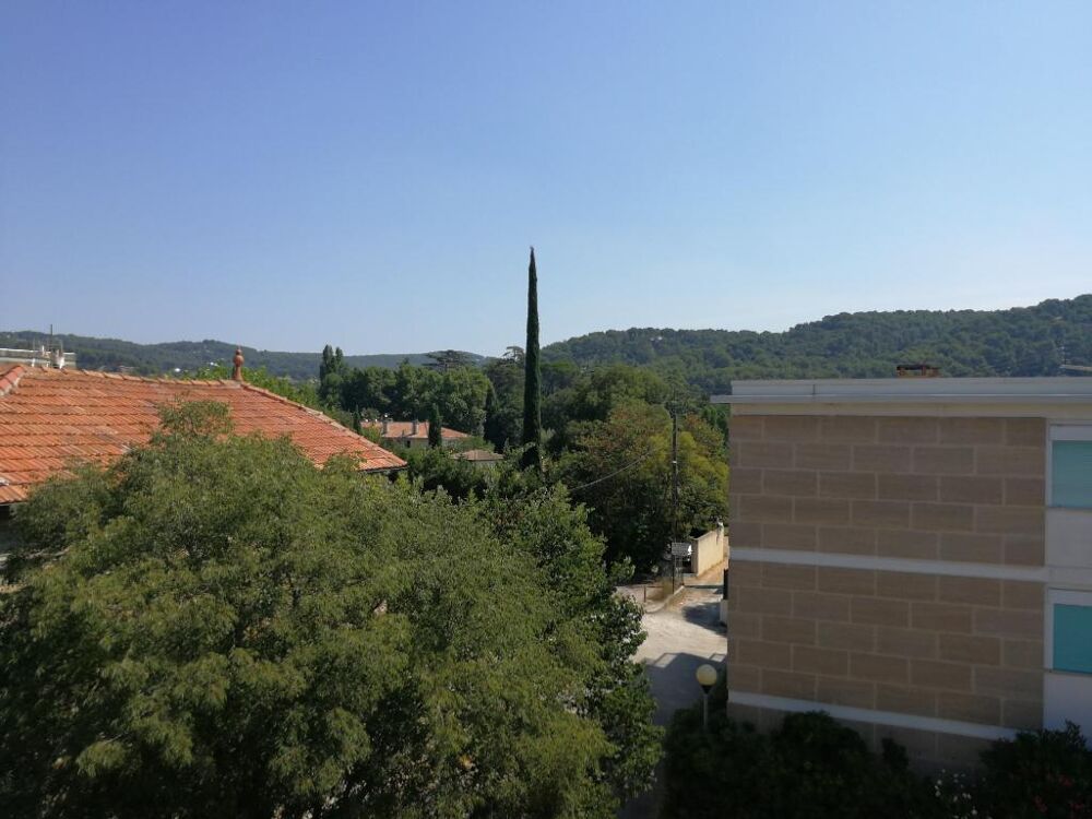 Location Appartement Appartement Type 1 dernier étage - Traverse La Torse Aix en provence