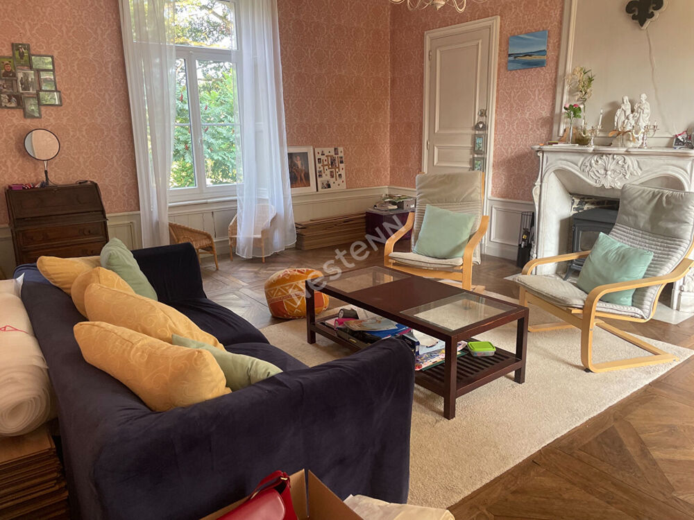 Propriété de 13 pièces à Ploërmel (56800)