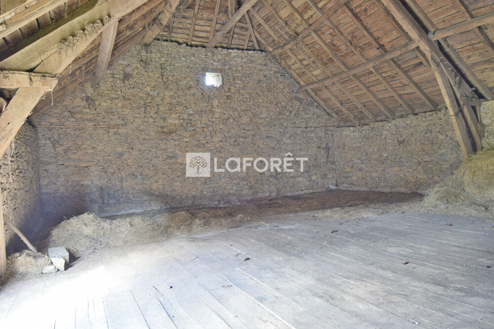 À vendre - Grange à rénover avec vue exceptionnelle - Albignac (20 min de Brive)