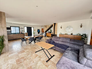  Maison  vendre 5 pices 198 m