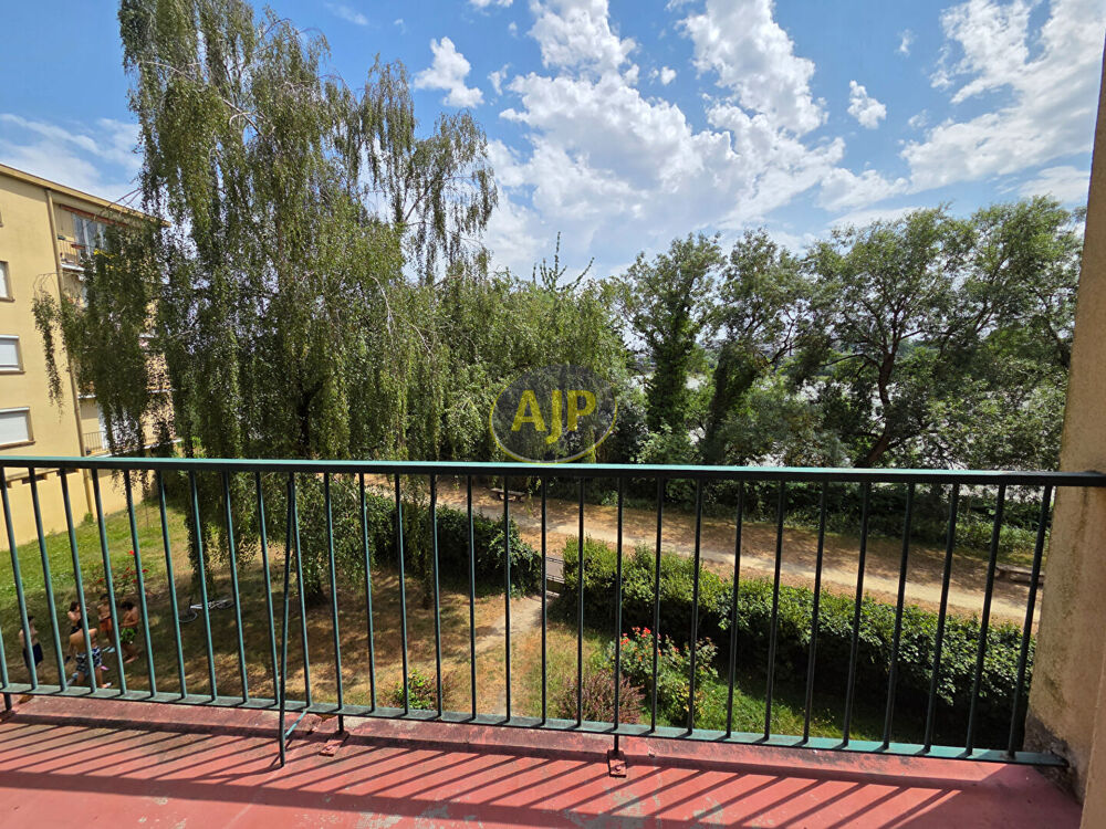 Location Appartement T3 d'Exception sur l'Île de Nantes Vue Loire et Calme Absolu Nantes