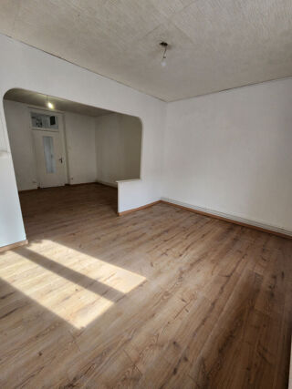  Appartement � louer 4 pi�ces 77 m�