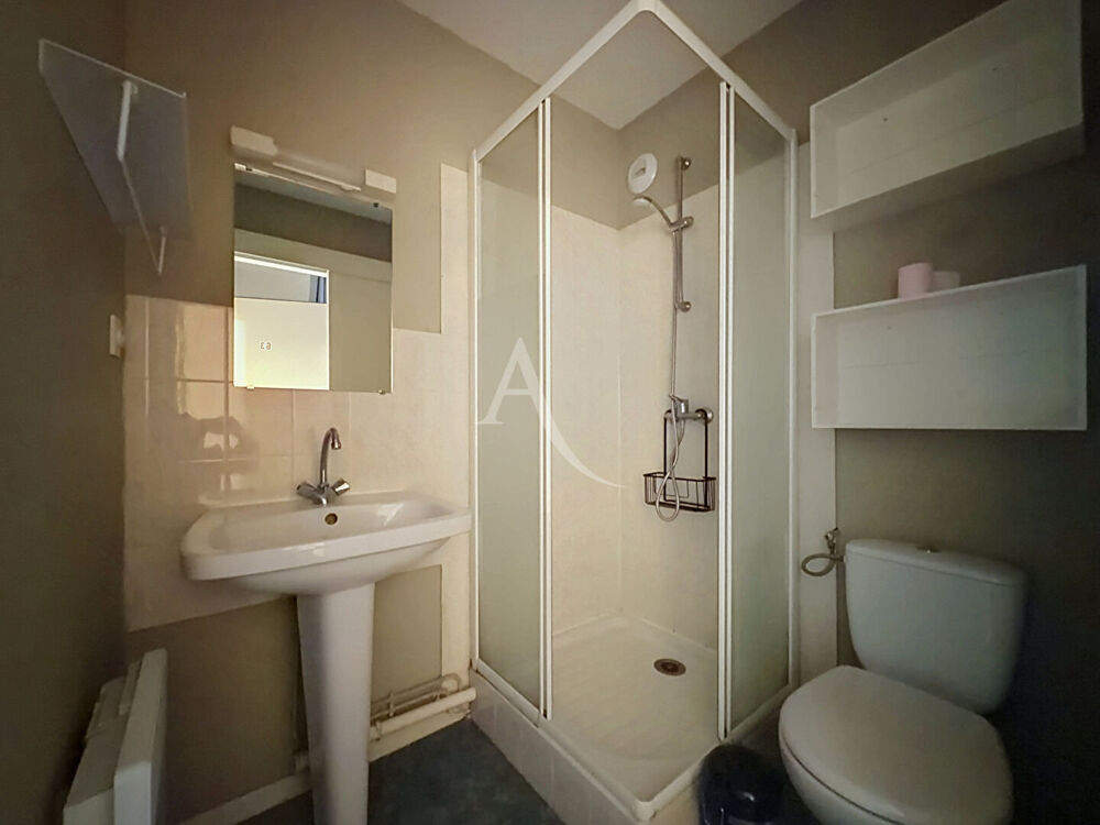 Location Appartement A LOUER Studio meublé 18.23 m² proche UCO Angers